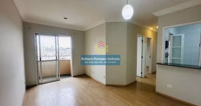 Apartamento com 3 dormitórios, sendo 1 suíte e sacada na sala com vista livre para locação, vila au