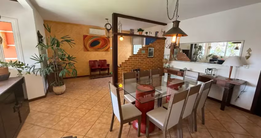 Casa linear ampla e confortável com 3 quartos em itaipú/niterói