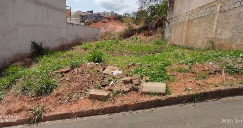 Lote Região de Ipatinga, Bairro Cidade Nova,Cód. L093, plano e murado laterais. Perto da avenida.