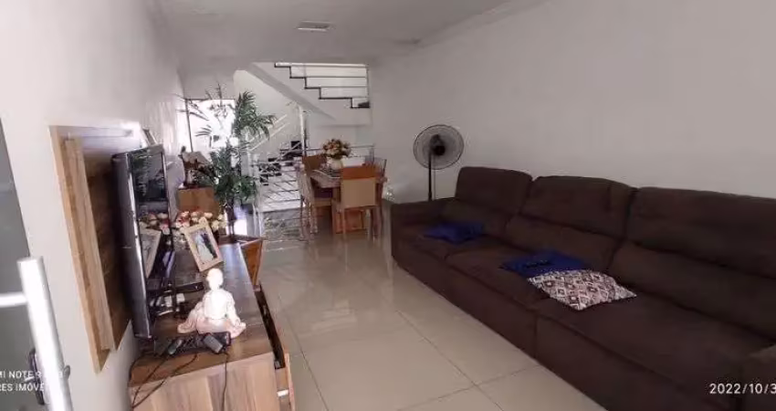 Casa no Bairro Cidade Nova, quintal, 2 Vagas, Móveis planejados. Região de Ipatinga, MG
