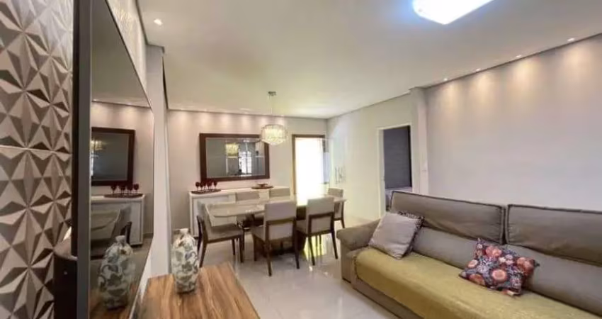 Casa Duplex, CÓD. K196. Bairro Bom Jardim, Piso porcelanato, lote 300 m², Quintal. 3 vagas Garagem.