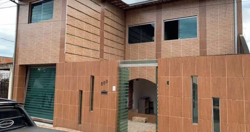 Casa e Apto B. Recanto Verde, Lote 480 m². 06 quartos, Quintal. Região de Ipatinga