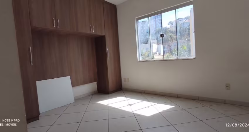 Apartamento Cód. A090 B. Cidade Nova, próximo a escola e avenida. 83 m², Móveis planejados, 3 qts/suíte.
