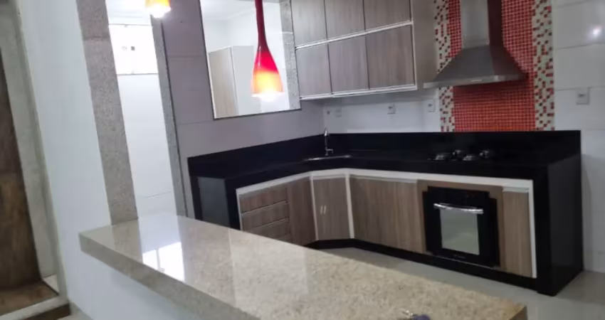Apartamento Bairro Veneza, Cód. A377, 3 qts/suíte, sacada. 87 m². Duas vagas. Região de Ipatinga