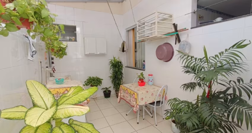 Apto Térreo Cód. A381. Bairro Bethânia, 3 qts/suite, Clarabóia, área total 100 m². Sol da manhã, perto da avenida.