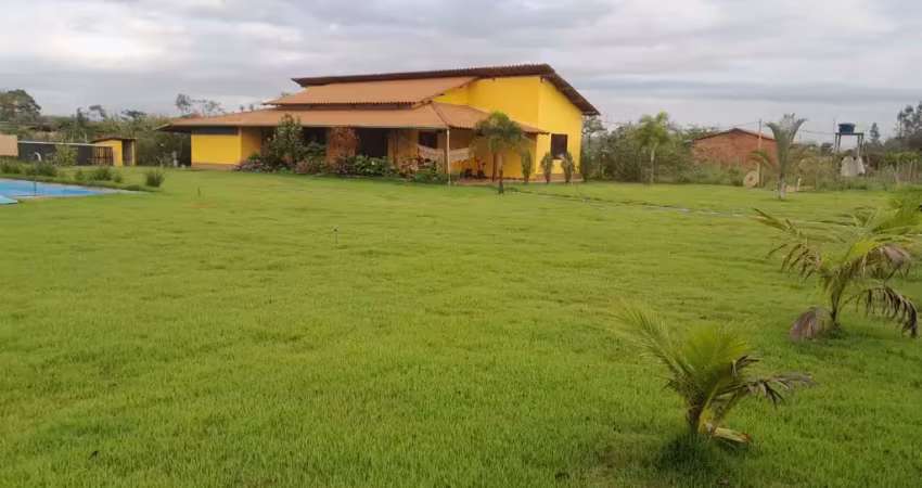 Chácara no revés do belém, casa laje, piscina, 2 poços artesiano, área gourmet com churrasq. biodigestor. aceita apto. documentação ok