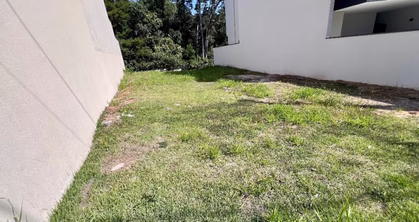 Terreno plano em condominio pronto para construir em Jundiai