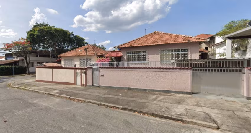 Casa 3 qts + apto c. 2 qts - Marechal Hermes
