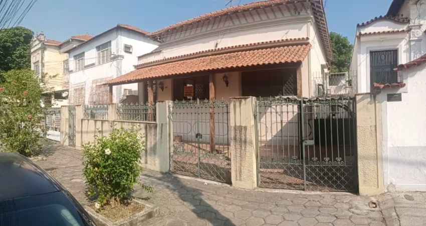 2 casas em Marechal Hermes