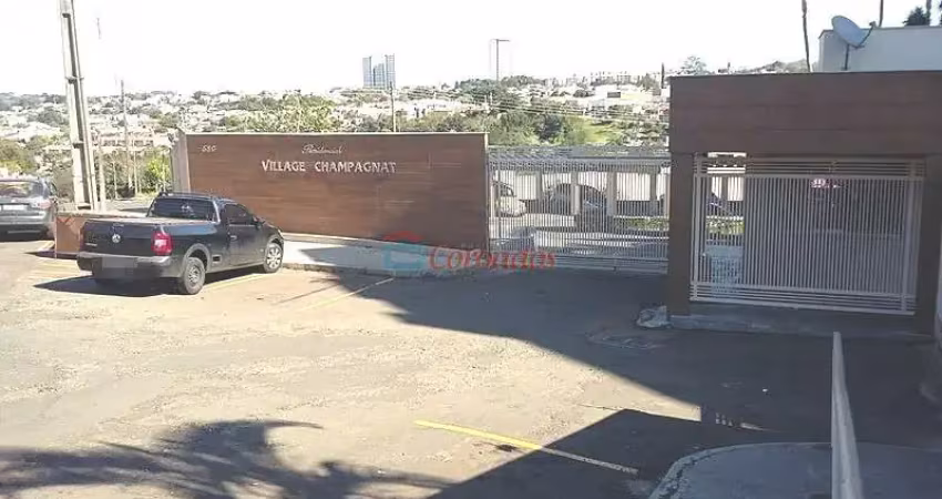 Res village champagnat, apartamento reformado c/ 03 quartos (01 suíte), próximo ao armazém da moda