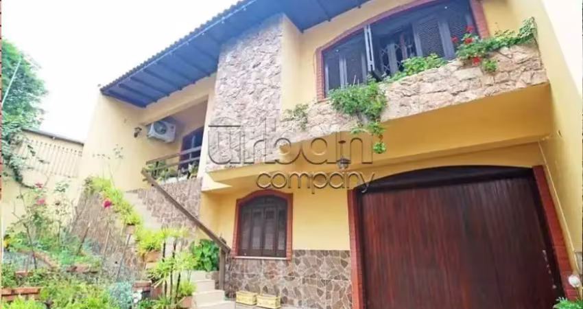 Casa em condomínio fechado com 3 quartos à venda na Rua Umbú, 137, Passo da Areia, Porto Alegre