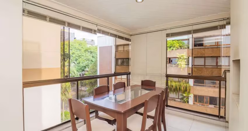 Apartamento com 3 quartos à venda na Avenida Coronel Lucas de Oliveira, 1350, Petrópolis, Porto Alegre