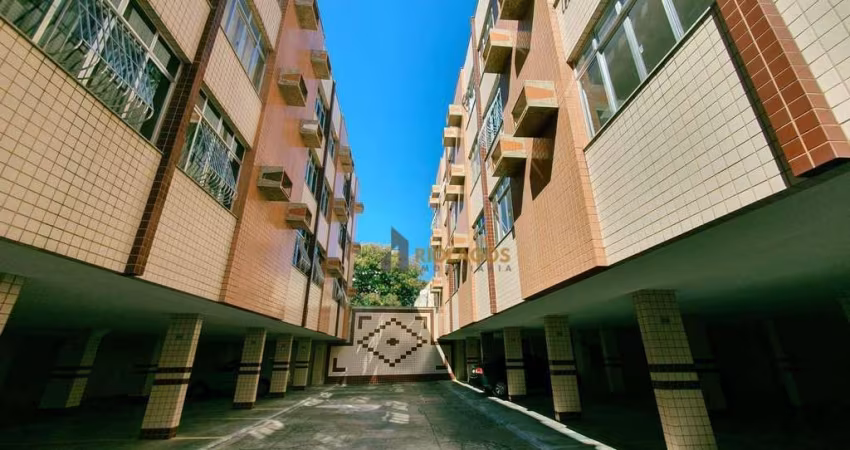 Apartamento com 2 dormitórios para alugar, 55 m² por R$ 2.706,27/mês - Centro - Cabo Frio/RJ