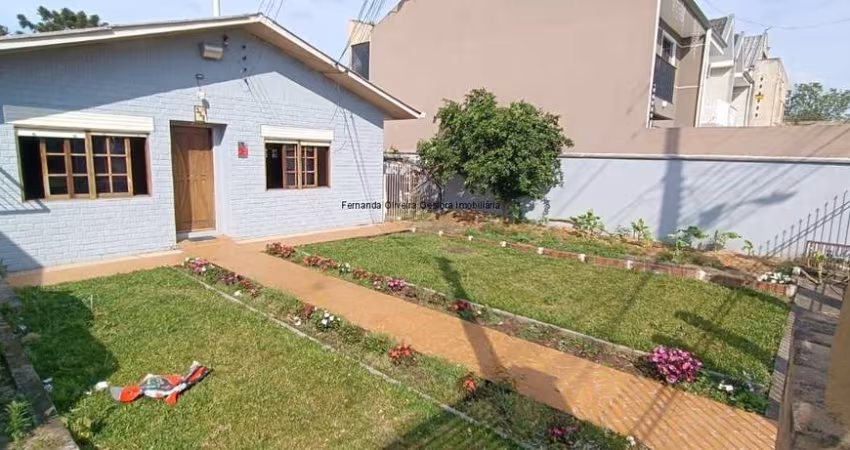 Oportunidade única: Casa à venda em Curitiba-PR, no bairro Guaíra, 3 quartos, 3 suítes, 1 sala, 2 banheiros, 3 vagas de garagem, 93m².Averbada