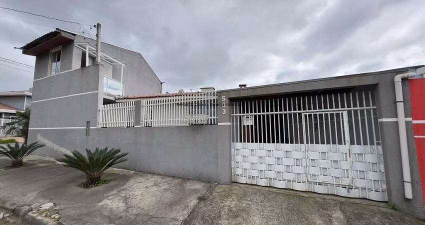 Casa com 3 quartos sendo uma suíte - Bairro Santo Antonio
