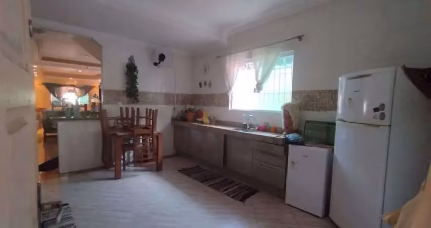 Casa com 3 dorms, caiçara, praia grande - r$ 1.5 mi, cod: 4741