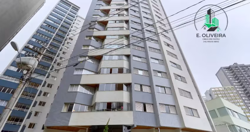 Apartamento com 299,00m² privativos em frente a praça da ucrânia no bigorrilho, duas sacadas, duas vagas, um por andar.