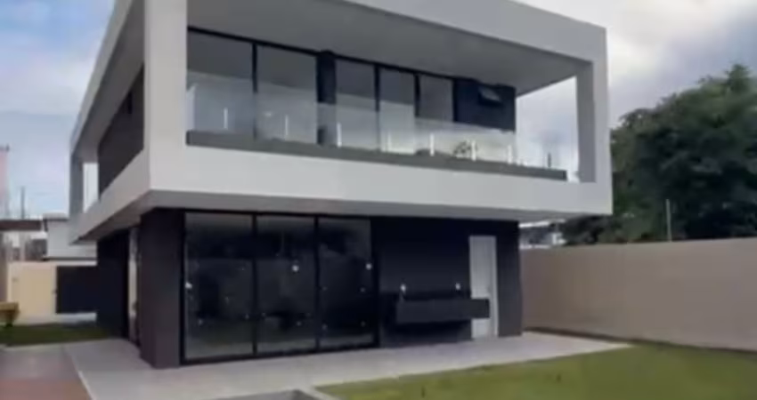 VENDE-SE CASA -  EM CONDOMÍNIO COM 4 SUÍTES - R$ 1.590.000 PORTAL DO SOL
