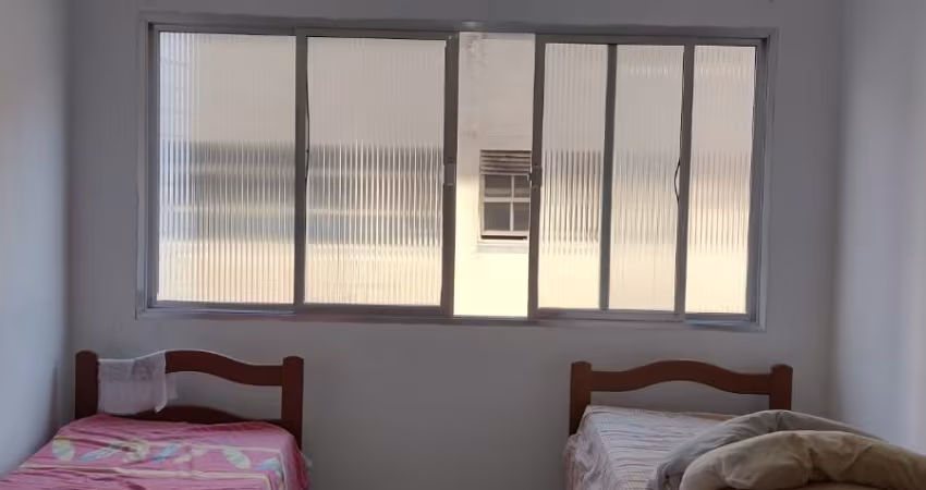 Sala Living, bom apartamento.