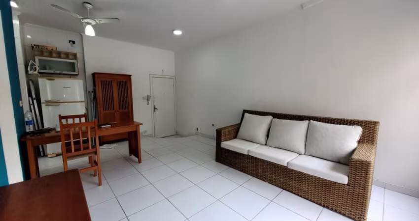 Bom apartamento, pronto para morar.