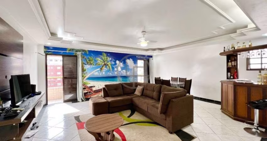 Apartamento com 04 Dormitórios sendo 03 Suítes a 350 metros da Praia
