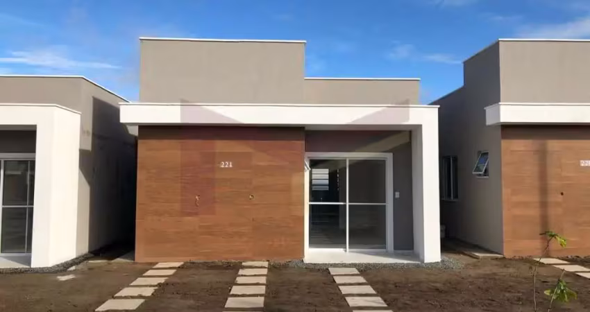 Casa 2/4 com 2 su&#205;tes e lavabo, mobiliado no sim