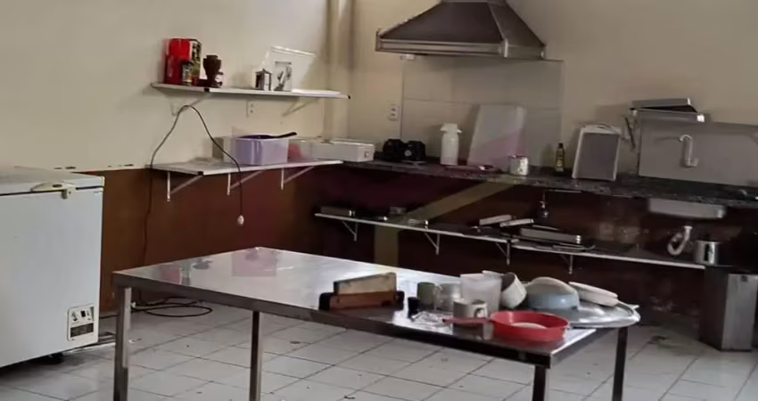 Casa comercial para alugar na Avenida João Durval Carneiro, Centro, Feira de Santana
