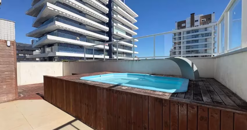Localizado na praiapartamento garden, segundo andar com amplo terraço e piscina exclusiva a poucos metros da praia central de guaratuba