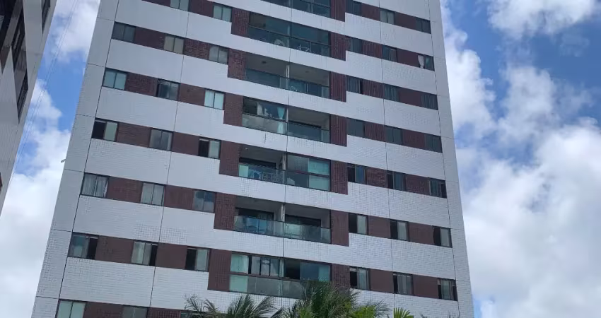 Excelente apartamento no Cordeiro