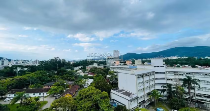 Apartamento com 4 quartos para alugar na Rua João Pio Duarte Silva, --, Córrego Grande, Florianópolis