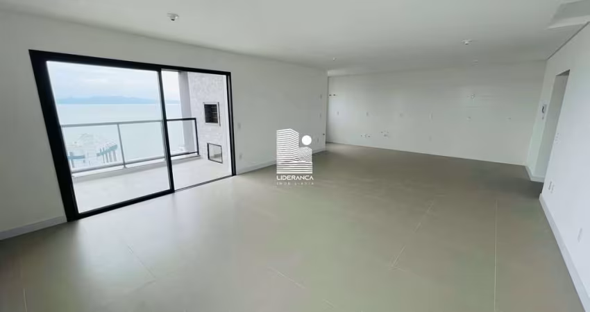 Apartamento com 3 quartos para alugar na Rua Padre Schrader, --, Agronômica, Florianópolis