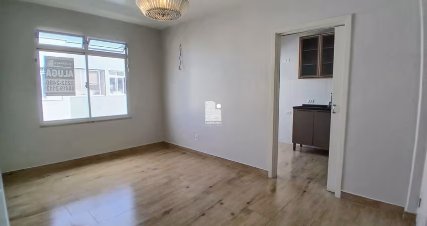 Apartamento com 2 quartos para alugar na Rua Luiz Oscar de Carvalho, --, Trindade, Florianópolis