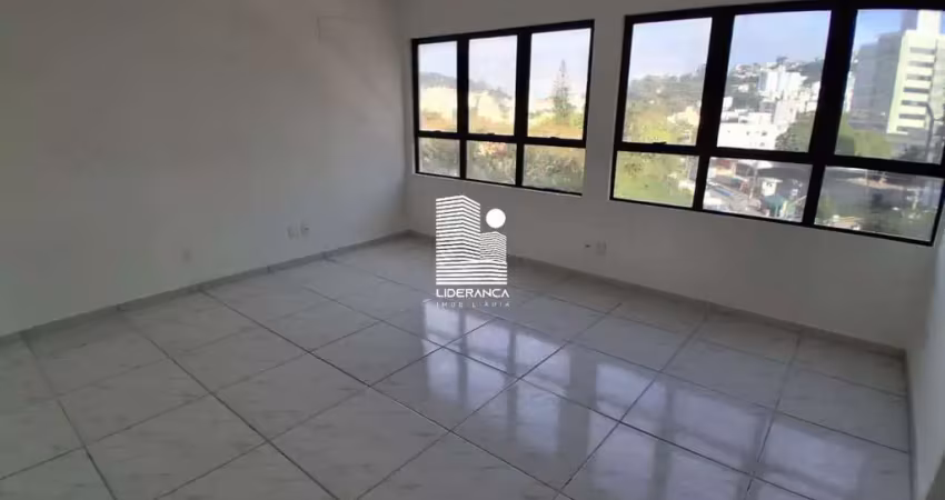 Sala comercial para alugar na Rua Lauro Linhares, --, Trindade, Florianópolis