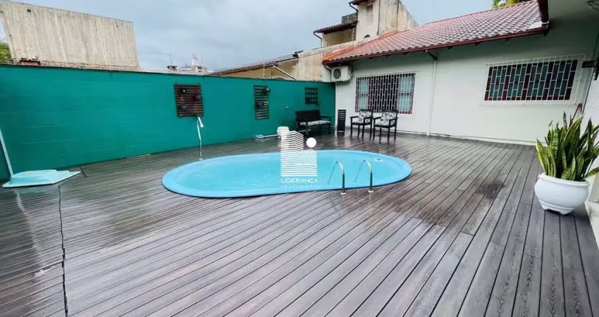 Casa em condomínio fechado com 4 quartos à venda na Rua Dom Wilsom Laus Schmidt, --, Córrego Grande, Florianópolis