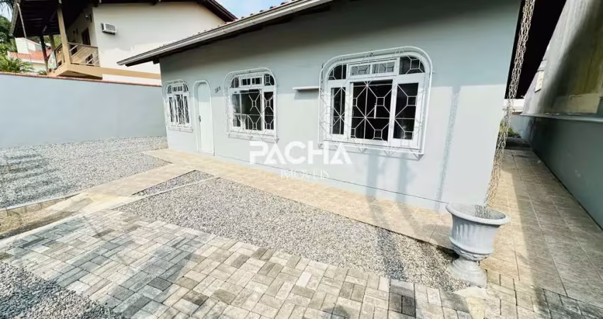 Casa com 3 quartos para alugar na Barra do Rio Cerro, Jaraguá do Sul 