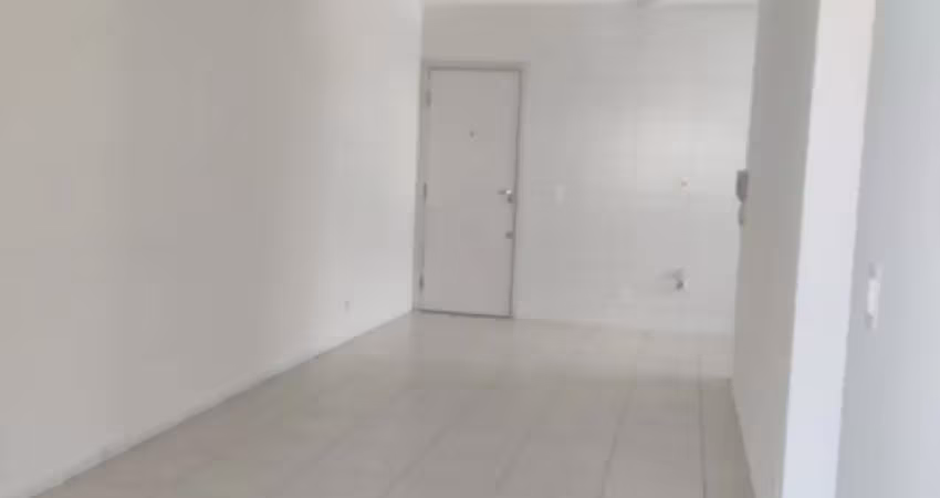 ALUGO APARTAMENTO C/ 2 DORMITÓRIOS E AR CONDICIONADO
