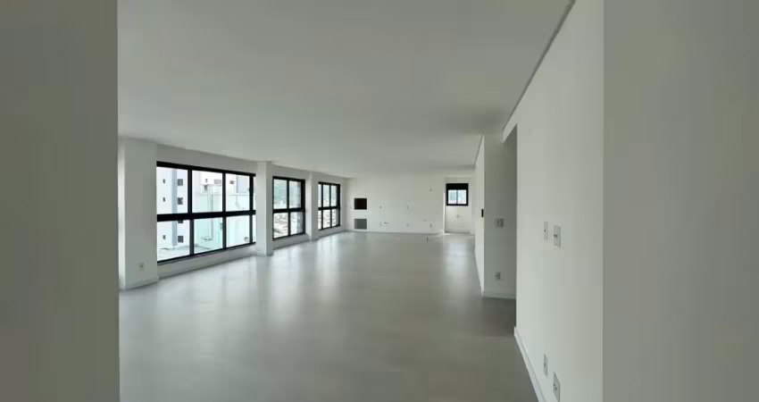 Cobertura Horizontal à Venda em Balneário Camboriú
