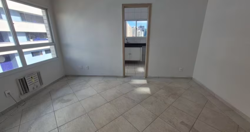 Apto Ponta da Praia em Santos - garagem demarcada 3 quadras praia