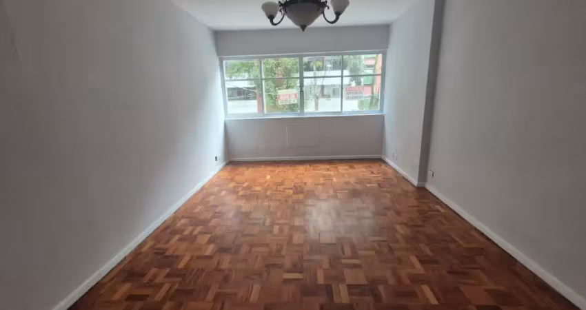 Alugo 2 dorms no gonzaga próximo ao mar com dependência empregada