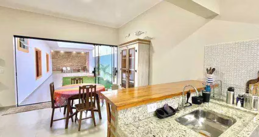 Casa com 2 quartos à venda na Joaquim de Oliveira Vaz, 1010, Centro, Taquarituba
