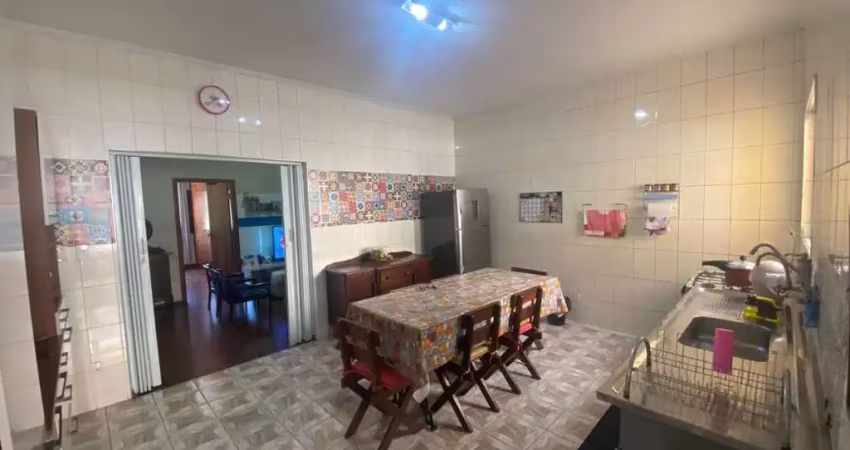 Casa com 2 quartos à venda na Augusto Vermelho Marques, 76, Vila Jardini, Sorocaba