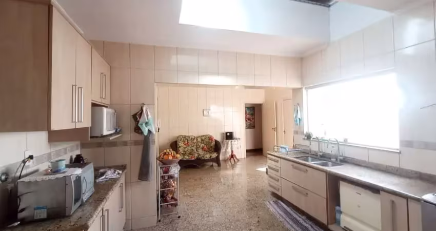 Casa com 5 quartos à venda na Antônio Matheus, 77, Vila Trujillo, Sorocaba