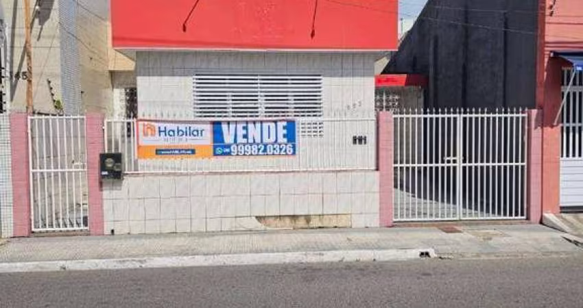 Casa na rua Arauá com 3 dormitórios à venda, 260 m² por R$ 500.000 - São José - Aracaju/SE