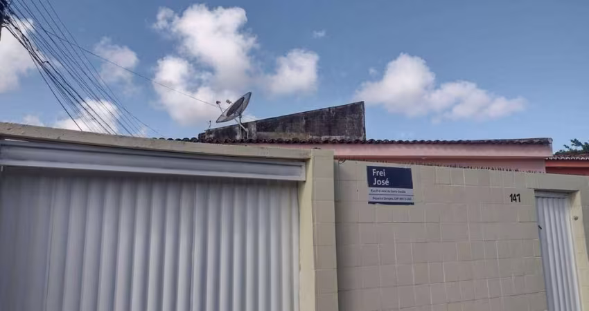 Casa com 3 dormitórios, 126 m² - venda por R$ 285.000 ou aluguel por R$ 1.350,00/mês - Siqueira Campos - Aracaju/SE