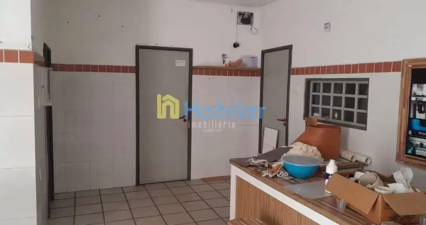 Galpão à venda com 300m² no siqueira campos. r nova paraíba.