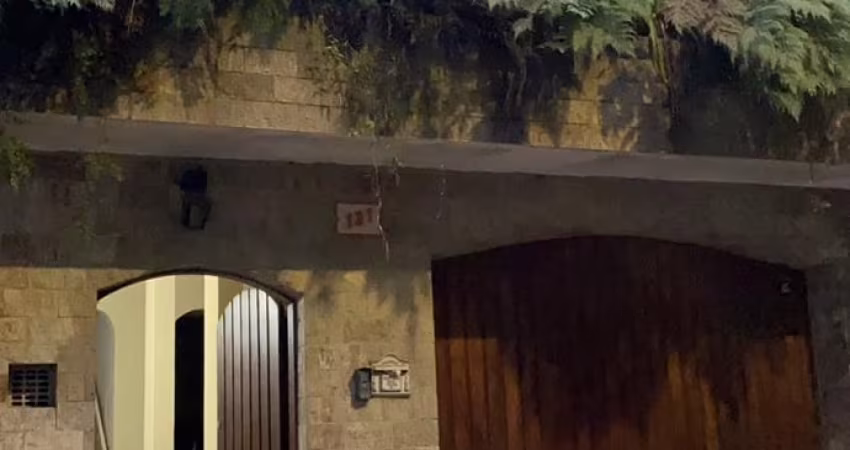 SOBRADO 3 DOMR. GAR. TREMEMBÉ