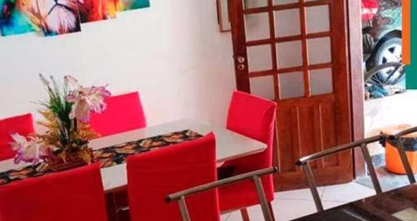 Sobrado a venda em Granja Viana,Cotia,SP, com 60m² de área construída, living para 2 ambientes, 3 dormitórios, garagem 2 autos