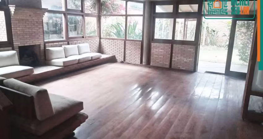 Sobrado a venda no butantã, são paulo, sp, com 520m² de área construída, 4 dormitórios, sendo 2 suítes, 3 salas, garagem 8 autos.