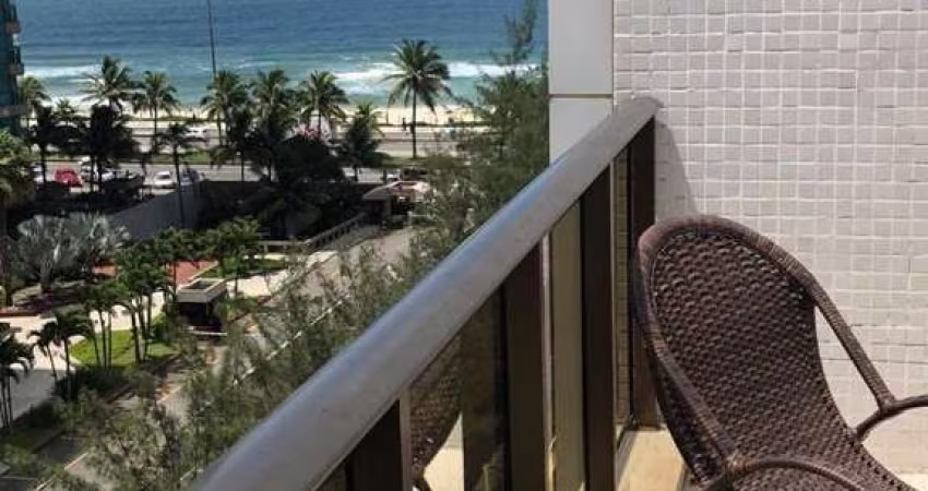 Cobertura de 3 quartos condomínio frontal praia da Barra da tijuca rj