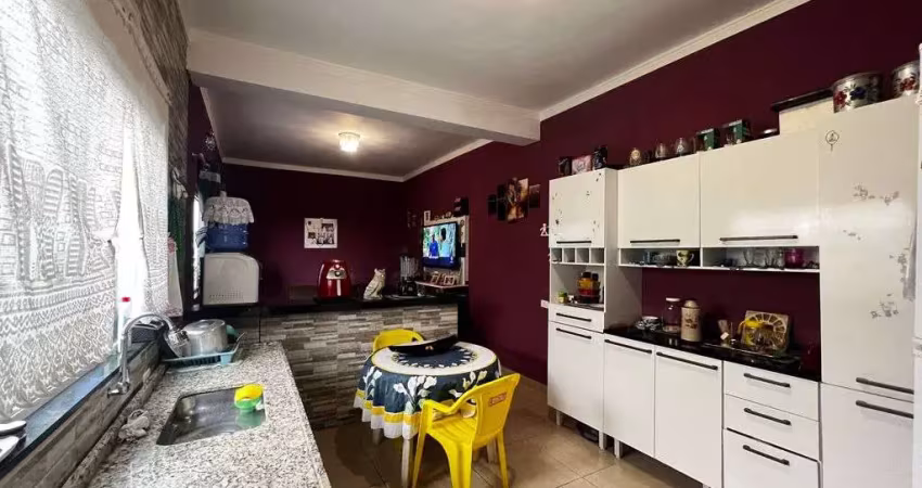 OPORTUNIDADE! Casa com 3 Dormitórios no Jardim Celani em Salto/SP